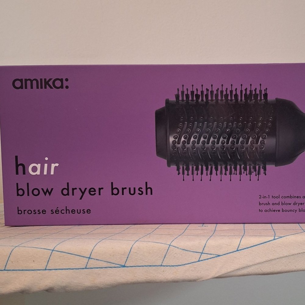 amika Hair Blow Dryer Brush 2.0